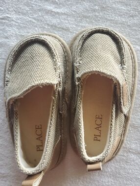PLACE Kids Canvas Slip-On Shoes in Tan